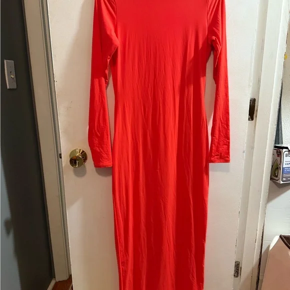 SKIMS Fits Everybody Maxi Dress - Picture 4 of 6